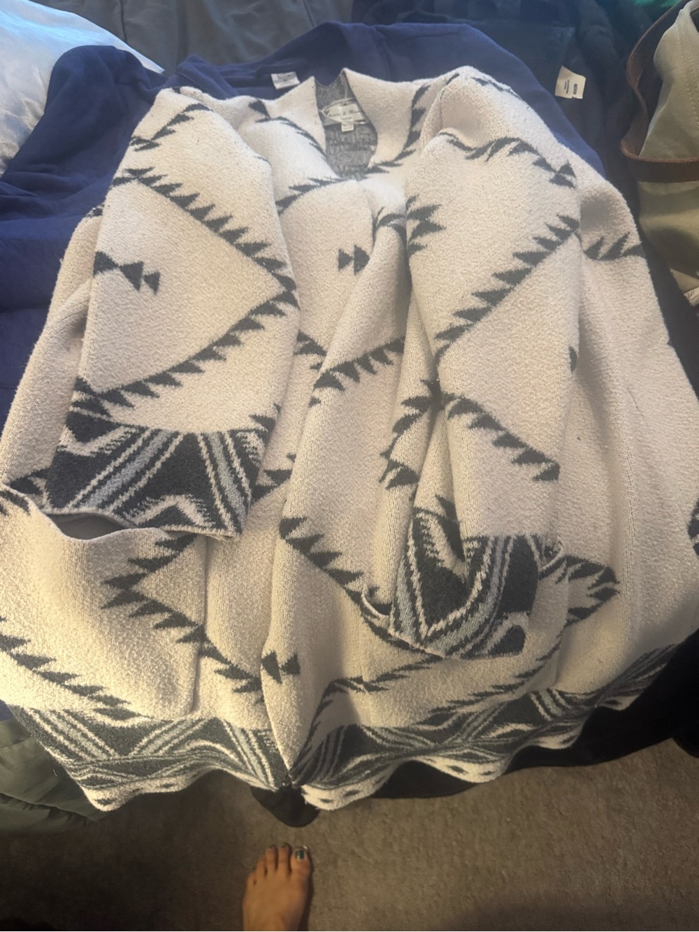Chelsea & Theodore Cream and Black Aztec-Pattern Teddy Open Front Jacket